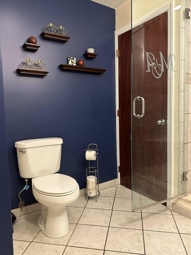 Bathroom 5, City Sights 2 Queen Beds Downtown Apt, Allegheny