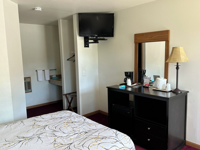 Bedroom 6