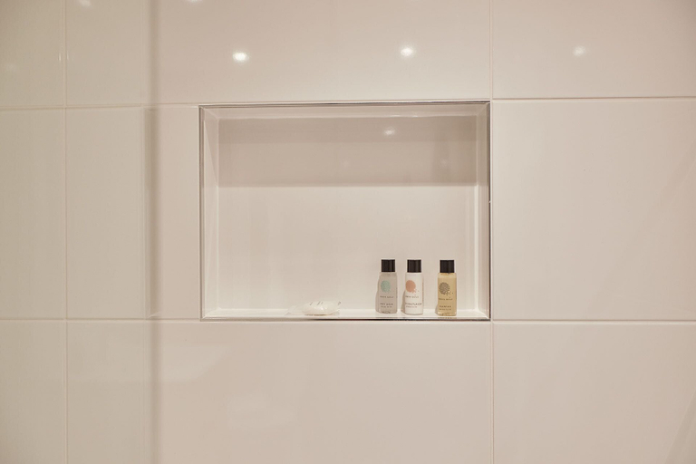 Bathroom 2, Host Stay Staffordshire Hideaway, North Yorkshire