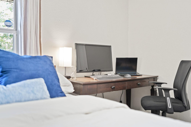 Room 5, Close to Kalahari King Beds Fast Wifi 3BR, Williamson