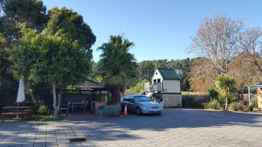 Others 5, Balnarring Village Motor Inn, Melbourne