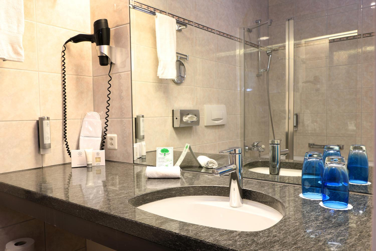Bathroom 9