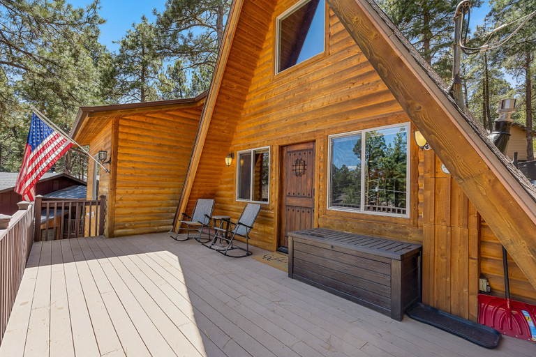 Exterior & Views 2, Spacious A-frame Pines Cabin 12 Beds Loft Game Room, Coconino