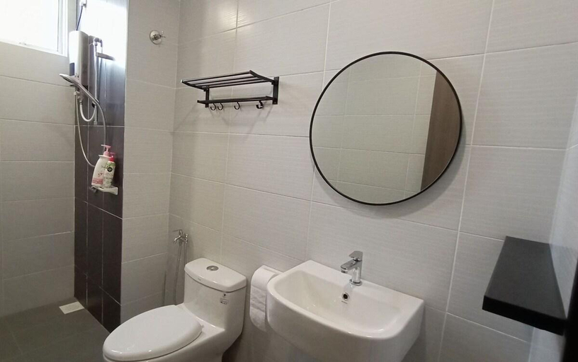 Bathroom 3, Austin @ Novo 8, Malacca City