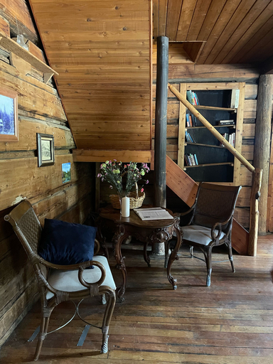 Others 4, Beaverfoot Lodge, Columbia-Shuswap