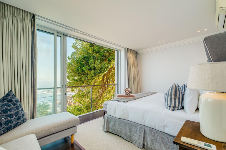 Bedroom 2, Gorgeous Apartment in Secure Block w Sea Views Caliche, City of Cape Town