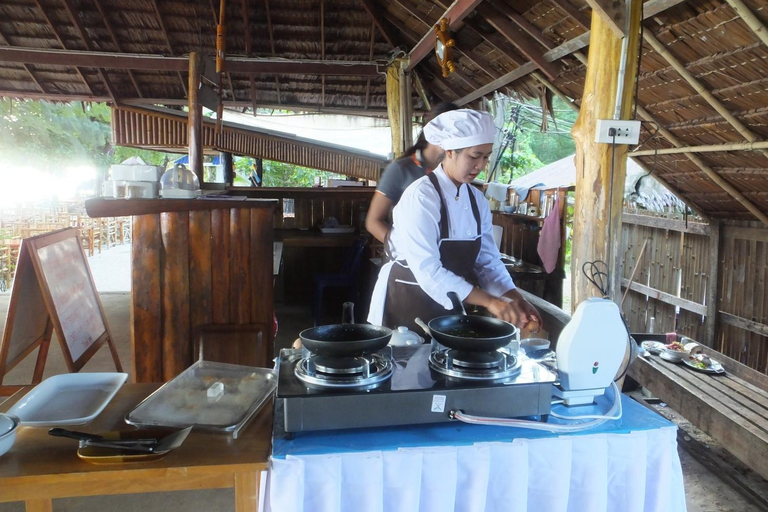 Food & Drinks 5, Kradan Beach Resort, Kantrang