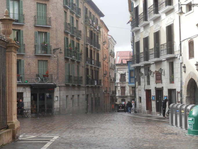Others 5, Plaza Catedral hostel, Navarra