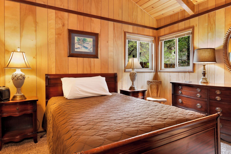 Bedroom 3, Cabin Idle Ours #933, San Bernardino