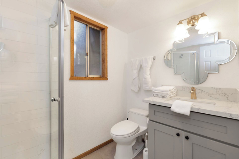 Bathroom 4, Bear Cabin #1976, San Bernardino