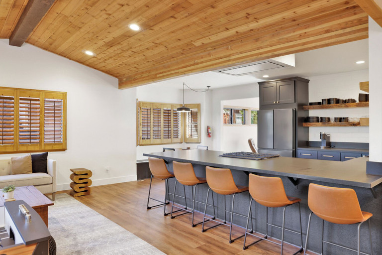 Food & Drinks, Gold Mountain Hideaway! #2350, San Bernardino