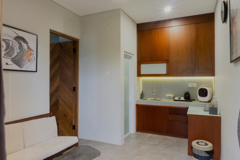 Dining Room 11