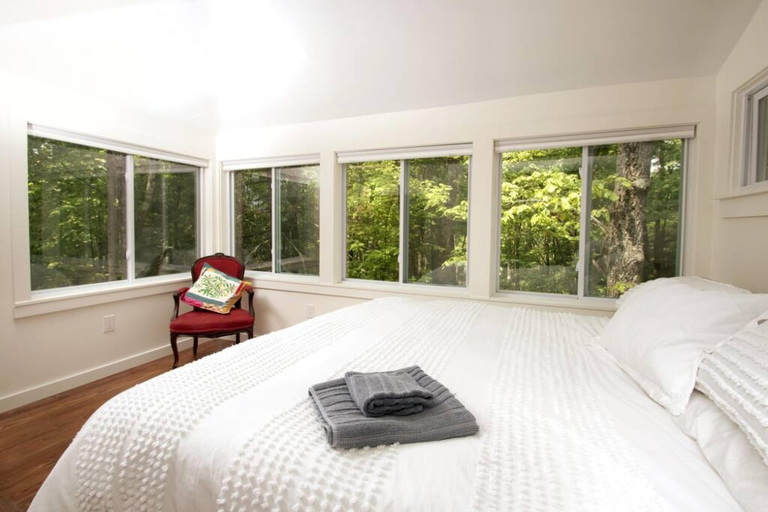 Bedroom 3, Fernwood Cottage A Poconos Retreat, Monroe