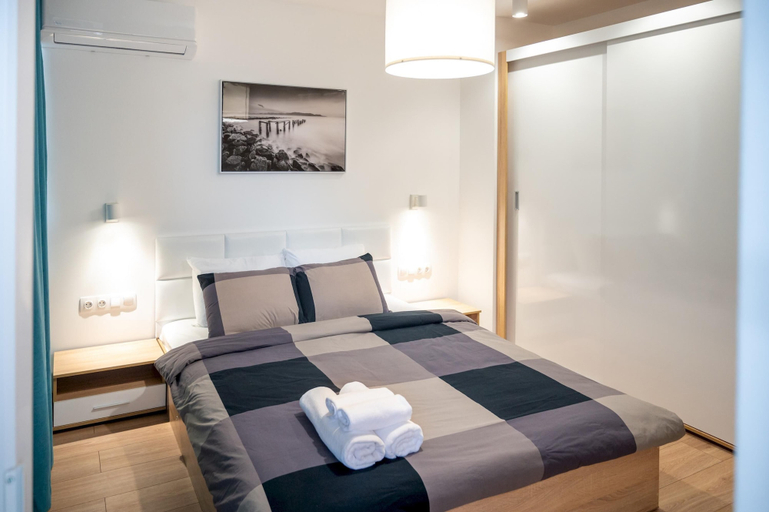 Bedroom 2, Modern and Cozy 1BDR Apartment in the City Center, Stolichna