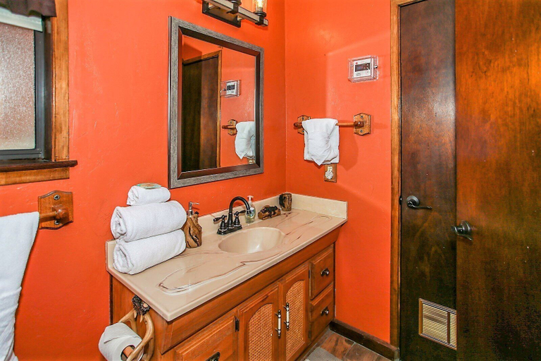 Bathroom 4, Goldilocks Getaway #1828, San Bernardino