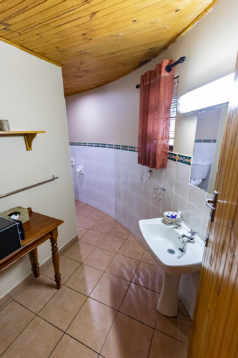 Bedroom 5, Gooderson DumaZulu Lodge, Umkhanyakude