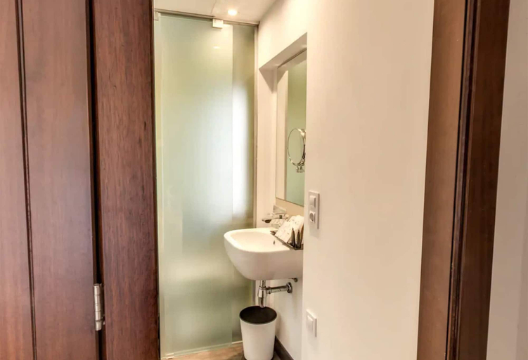 Bathroom 5, Be Live Adults Only La Cala Boutique Hotel, Baleares