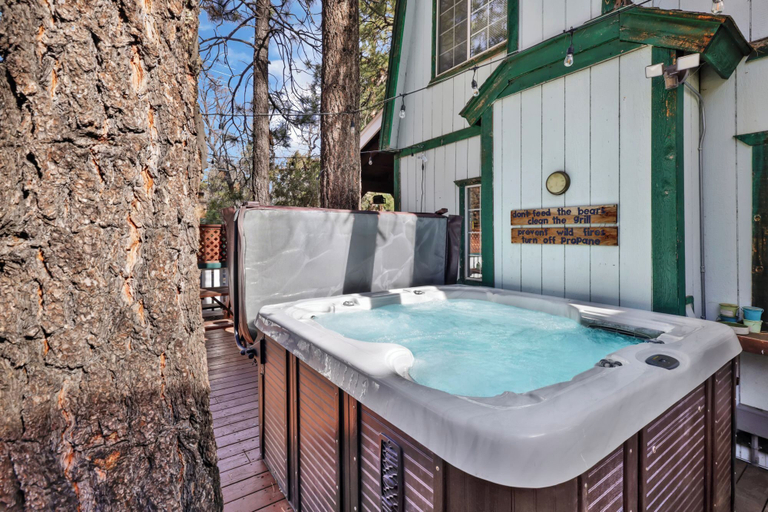 Bathroom 4, Whiskey Mountain Lodge - 2028, San Bernardino