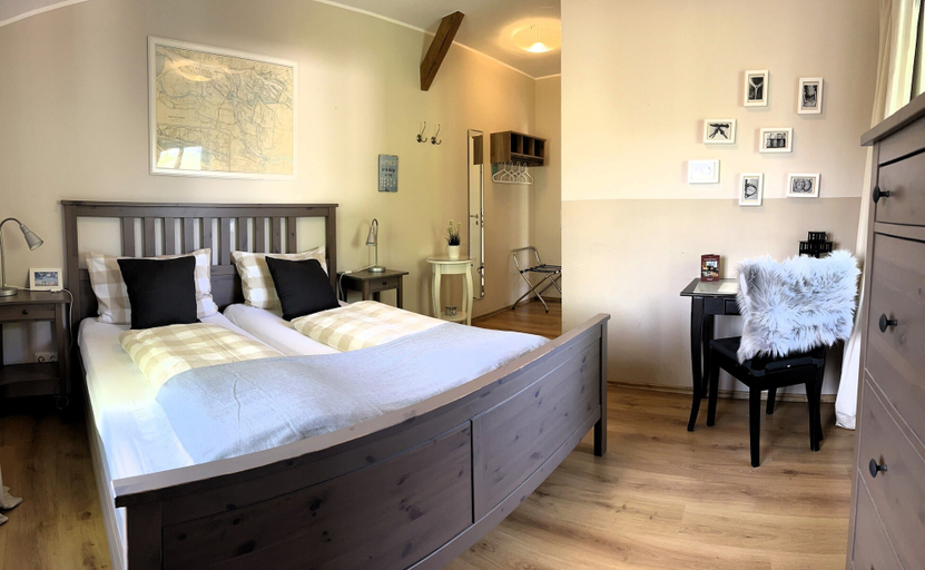Bedroom 4, Kleines Landhotel Rehedyk, Dithmarschen