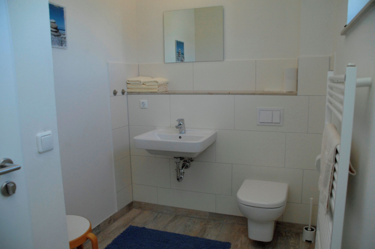 Bathroom 4, Bernsteinland Hirschburg, Vorpommern-Rügen