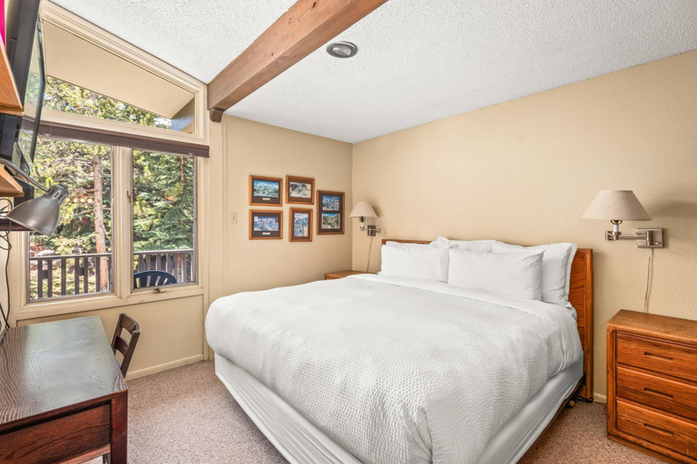 Bedroom 3, Lichenhearth 16, Pitkin
