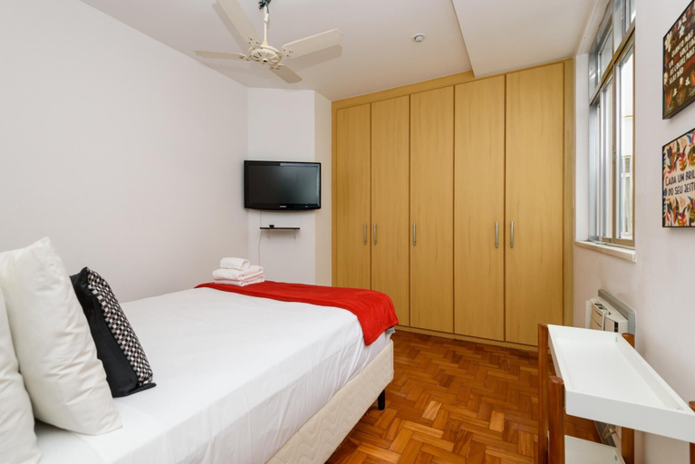 Room 5, View of Copacabana Beach A1103, Rio de Janeiro
