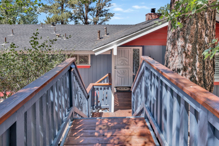 Exterior & Views 2, Moon Palace #2170, San Bernardino