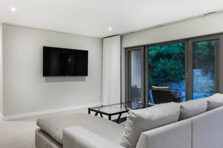 Others 5, Large 9 Bedroom Villa in Camps Bay w Pool Apostles Views, City of Cape Town