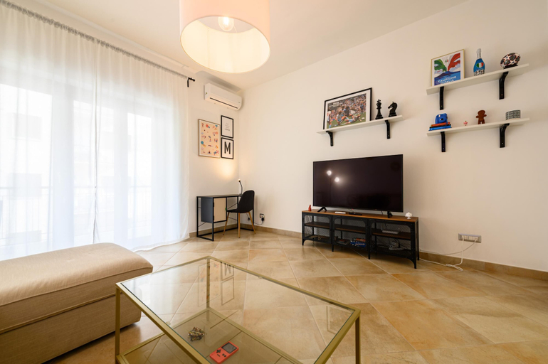 Room 4, Via Consalvo 120 A in Naples, Napoli