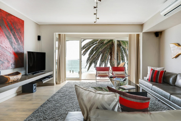 Others 5, Modern Apartment in Camps Bay w Private Pool Houghton Steps, City of Cape Town