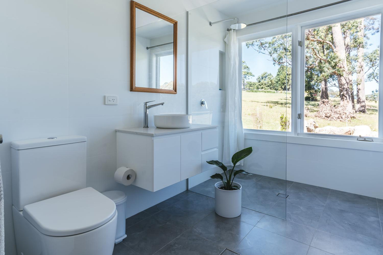 Bathroom 16