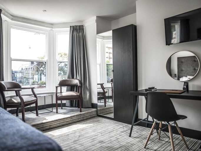 Others 5, Sinclair's Bar, Lounge & Rooms, Sefton