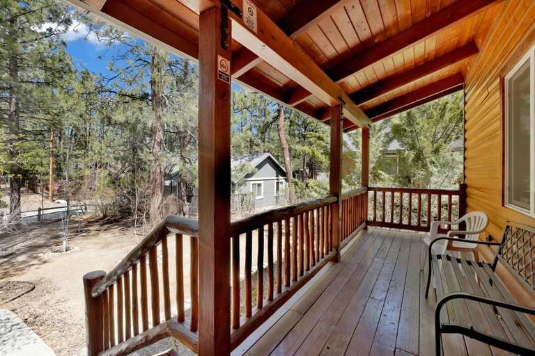Others 5, Aspen Grove #1041, San Bernardino