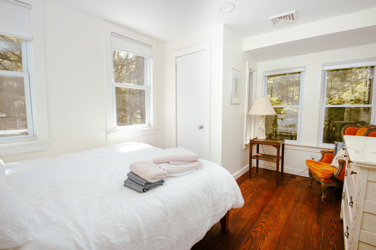 Bedroom 2, Fernwood Cottage A Poconos Retreat, Monroe