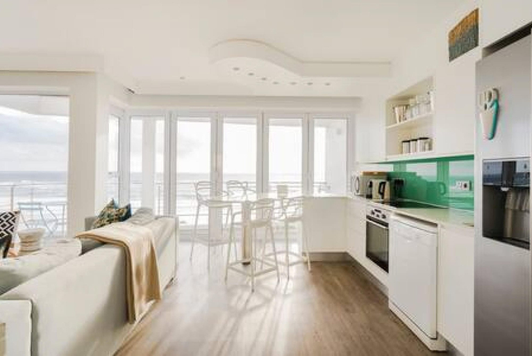 Others 4, Beautiful Holiday Apartment Overlooking the Beach Modoco, City of Cape Town