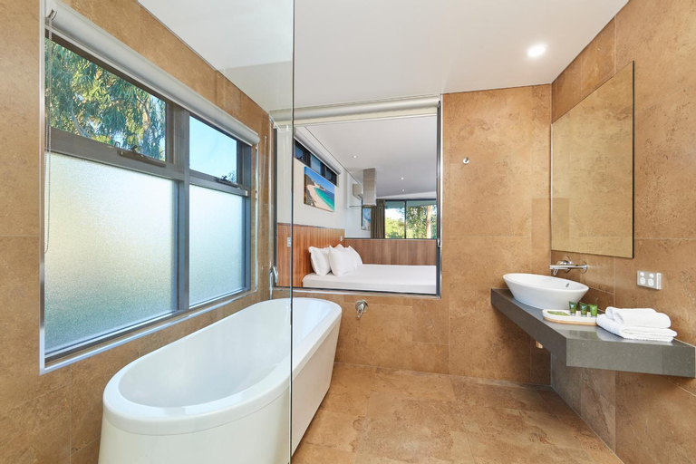 Bathroom 9