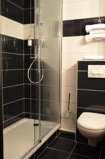 Bathroom 4, Logis Hotel Murtel, Isère