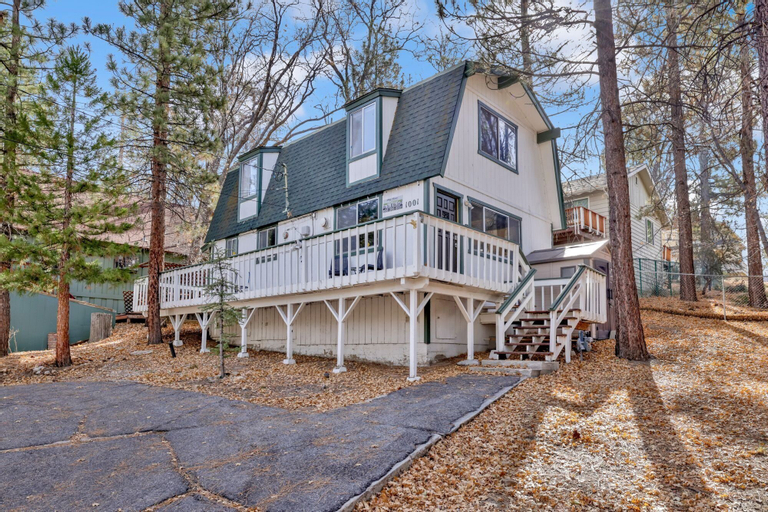 Exterior & Views 2, Pinewood INN #2093, San Bernardino