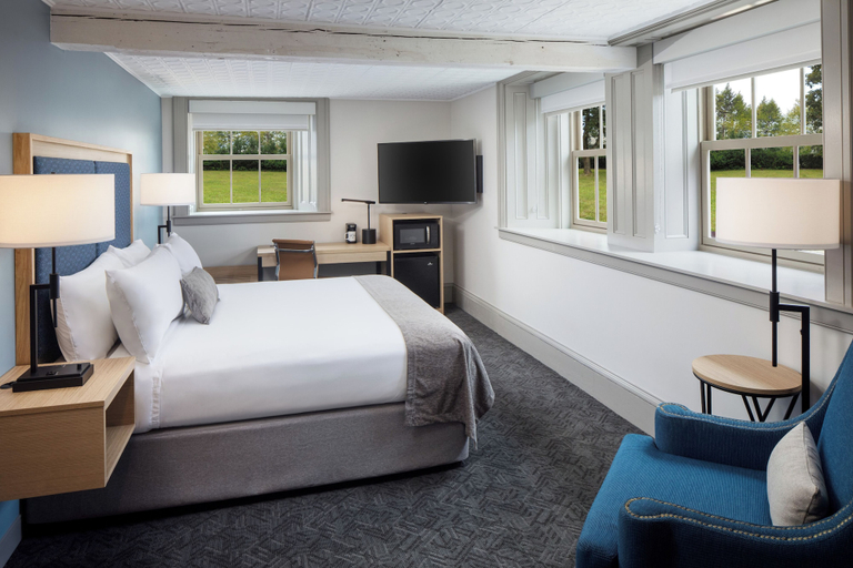 Bedroom 3, Hotel Ursa, Penobscot