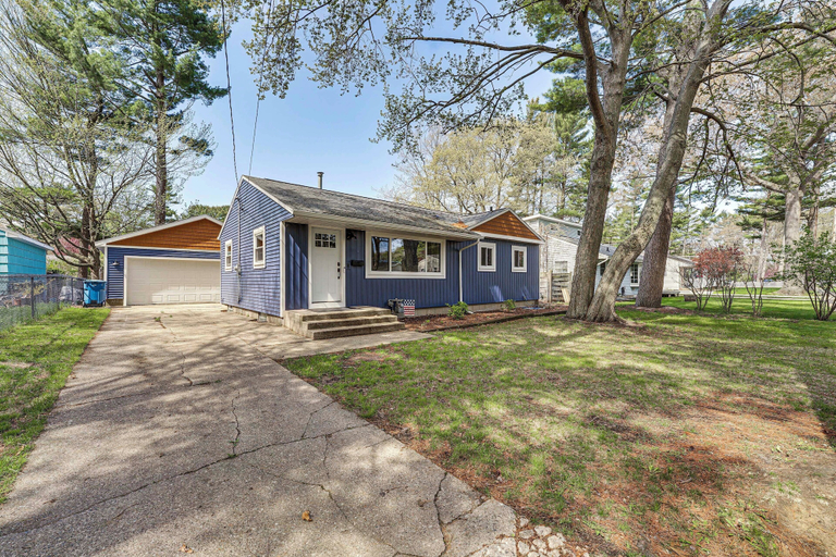 Exterior & Views 2, Walk to Beach: Lake Michigan Getaway!, Muskegon