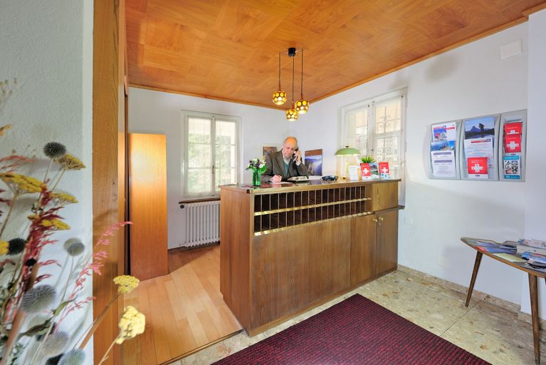 Reception, Hotel Alphubel Zermatt, Visp
