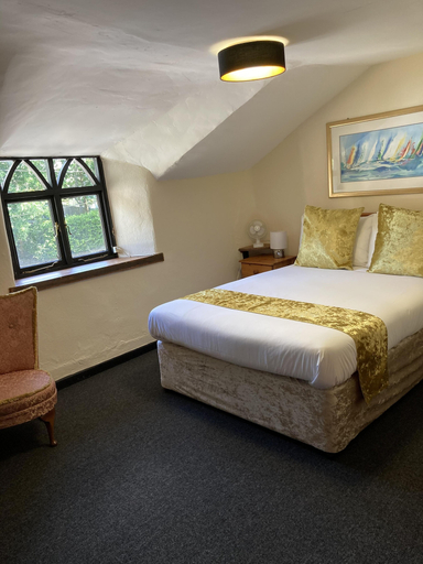 Bedroom 2, The Cridford Inn, Devon