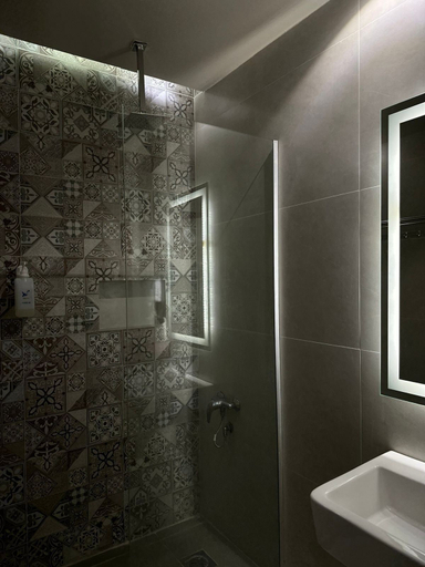 Bathroom 3, Amman Pasha Hotel DOWNTOWN, Amman