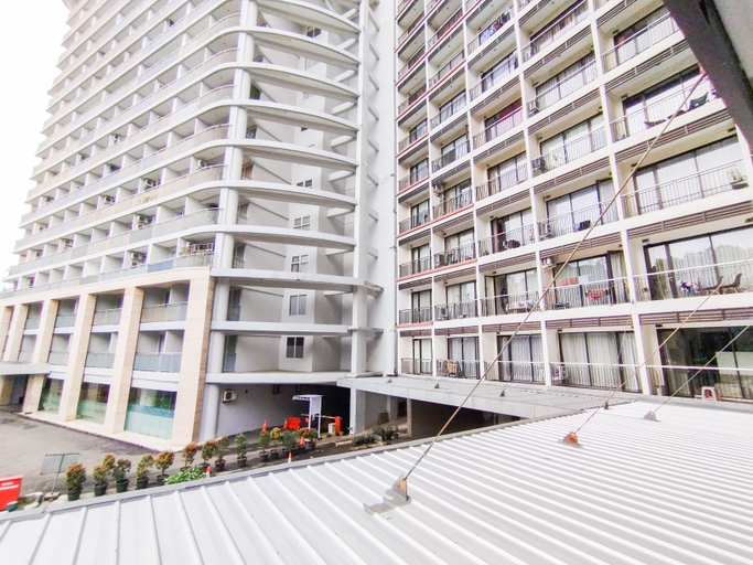 Exterior & Views 3, Simply and Comfy Studio Room Apartment Beverly Dago By Travelio, Bandung