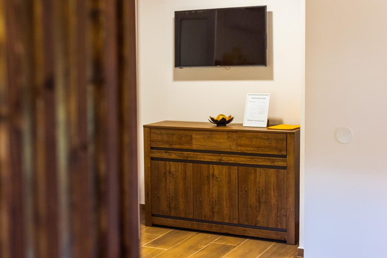 Others 2, Apartmani Leptir, Rakovica