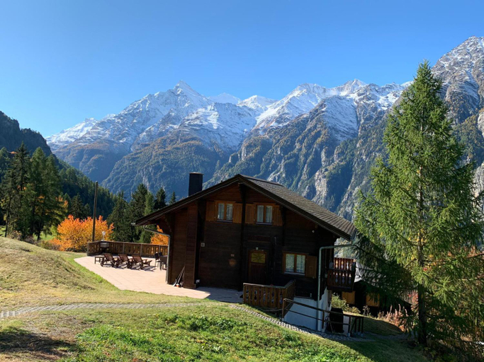 Exterior view 2, Chalet Victoria, Visp