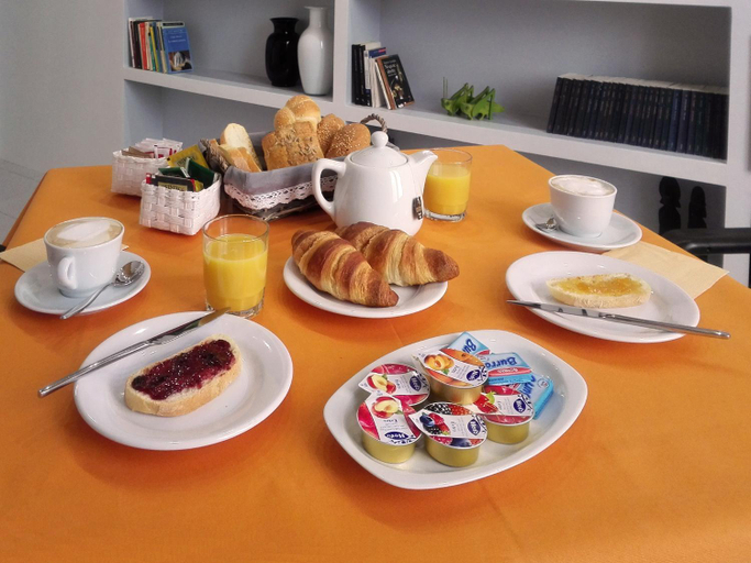 Others 4, 14 B&B, Sassari