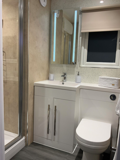 Bathroom 4, Royal Snug & WEE Snug, Aberdeenshire