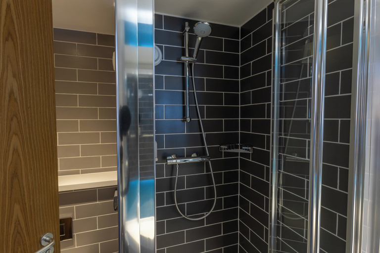 Bathroom 4, Holiday Inn Express LONDON - CROYDON by IHG, London