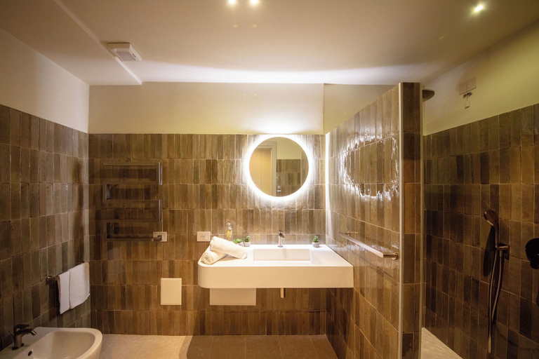 Bathroom 5, Is Molas Resort, Cagliari